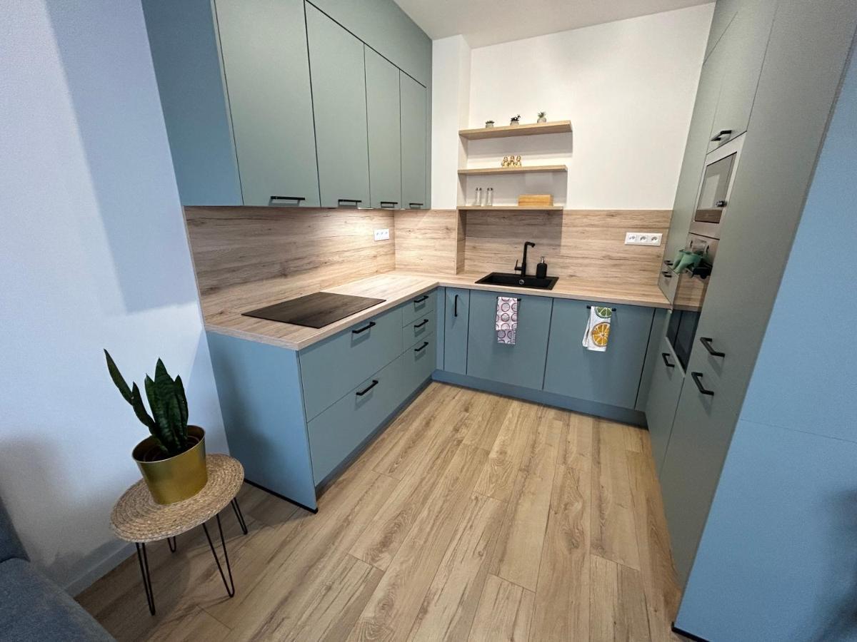 Cozy 1-Bedroom Condo Miloslavov Buitenkant foto